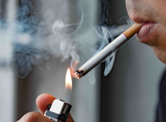 Unidades de saúde de Vitória promovem ações de combate ao cigarro